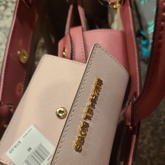 NWT Michael Kors Pink Purse & Mini Wallet - Picture 6 of 6